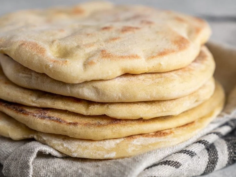 Pan de pita sin gluten: la receta fácil que se hace en sartén y no necesita horno