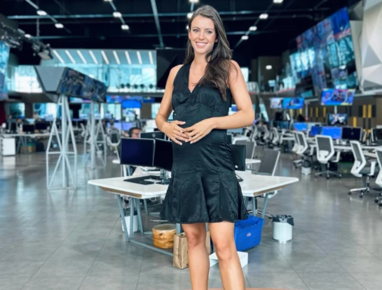 Quién es Elena García Benlloch, la periodista española que conquista las mañanas de TN