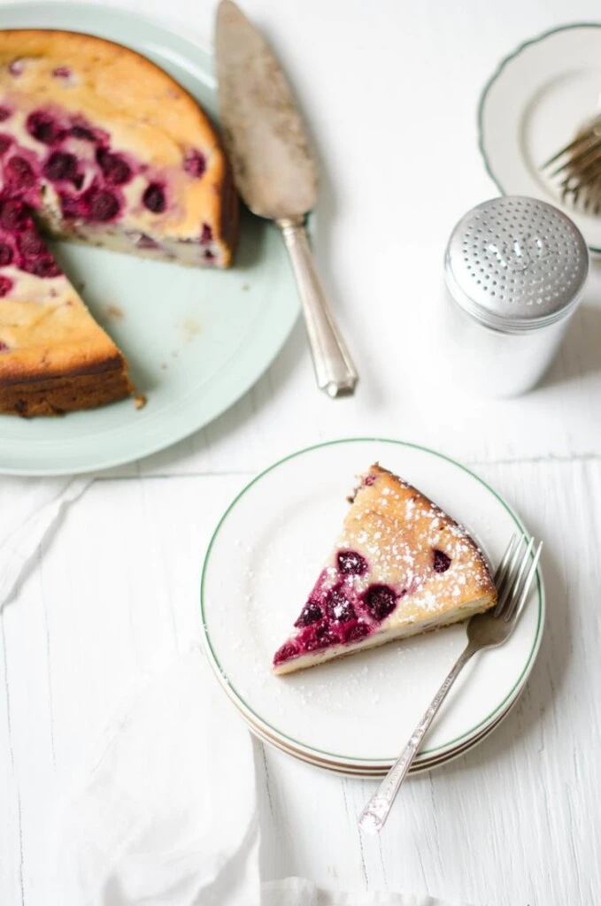 Tarta de ricota y frutos rojos. Foto: Pinterest
