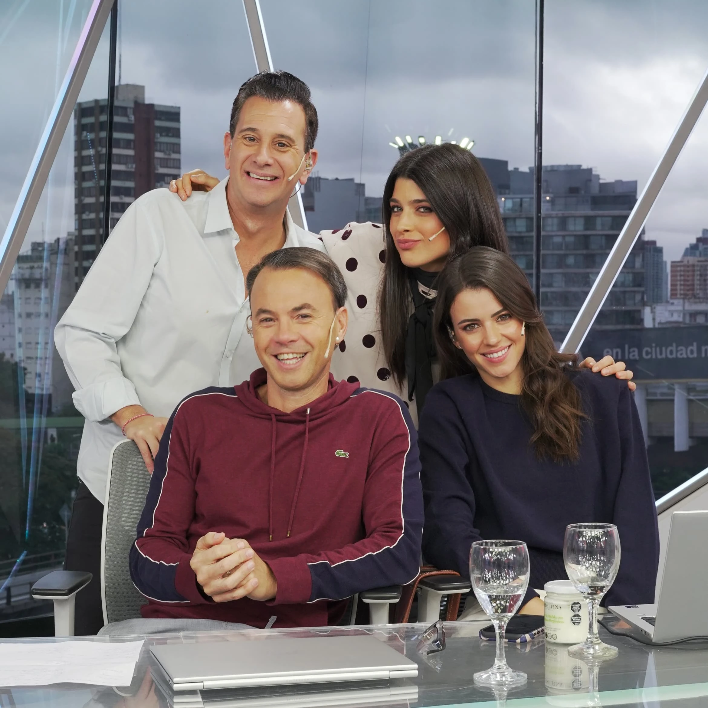 Quién es Elena García Benlloch, la periodista española que conquista las mañanas de TN