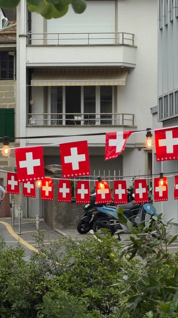 Además de compartir este emotivo recuerdo familiar, la modelo mostró parte del paisaje que acompañó la celebración.