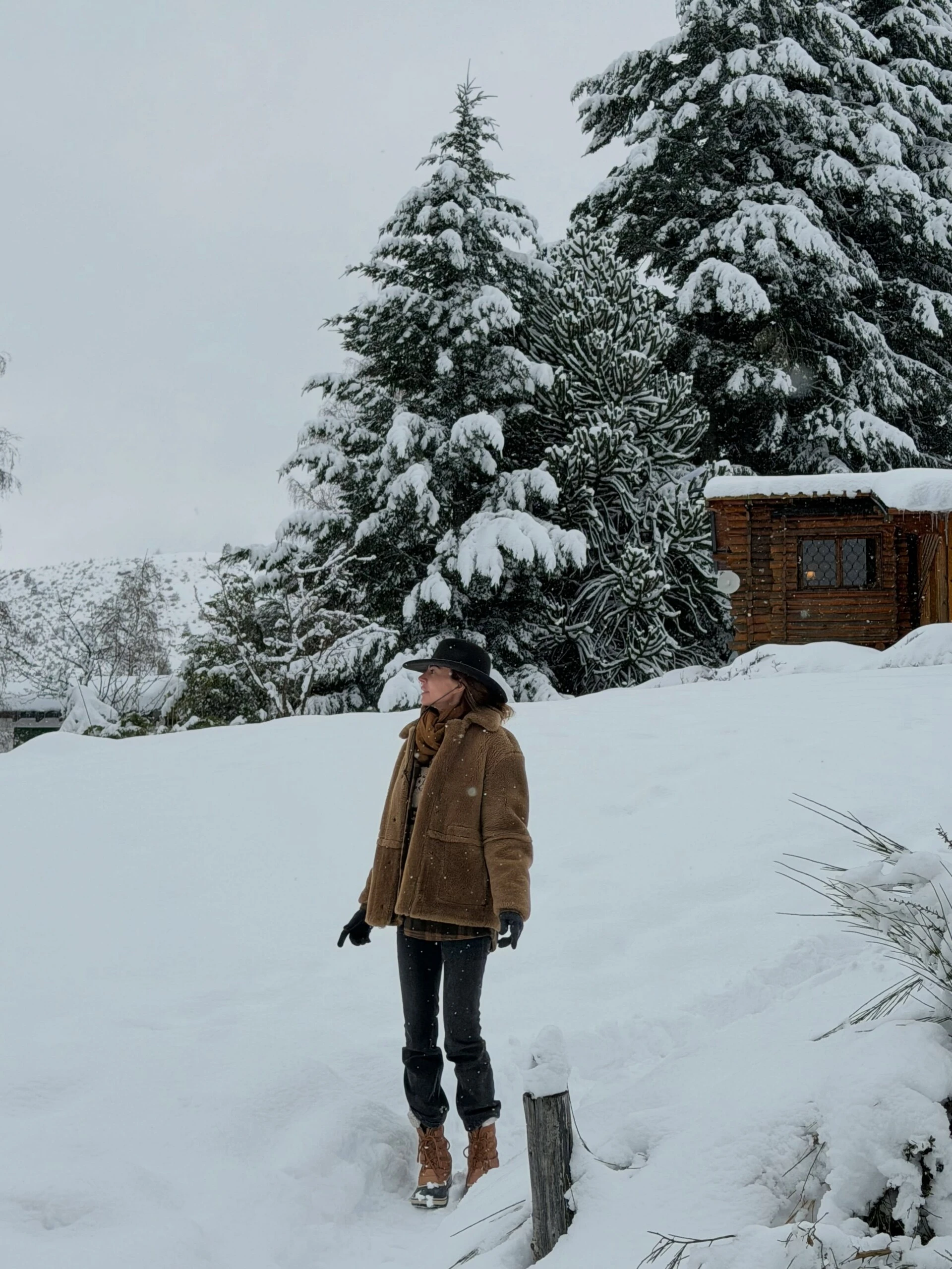 Los zapatos más chic del invierno los tiene Juliana Awada: así los llevó en la Patagonia