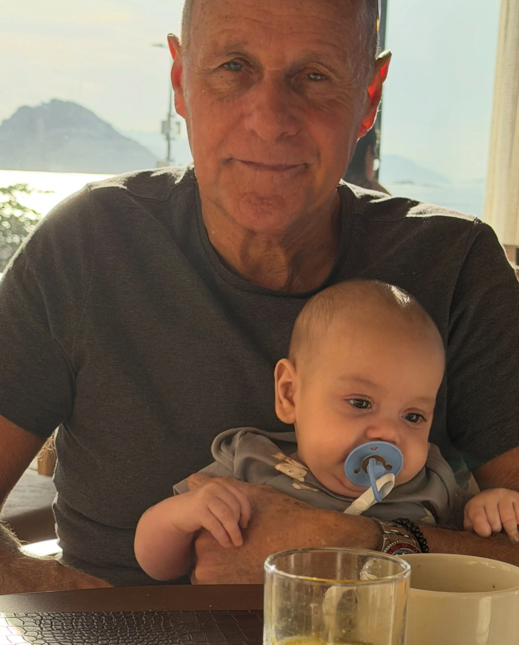 Las fotos del primer viaje de María Belén Ludueña junto a Vito, su bebé de 3 meses