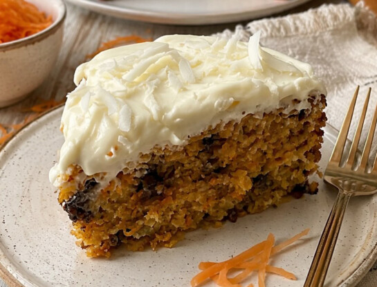 Torta de banana, zanahoria y avena: una receta húmeda y fácil para acompañar el mate