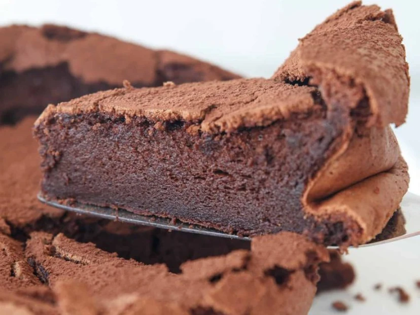 Torta de chocolate húmeda y sin harina: cómo hacer la receta de Osvaldo Gross