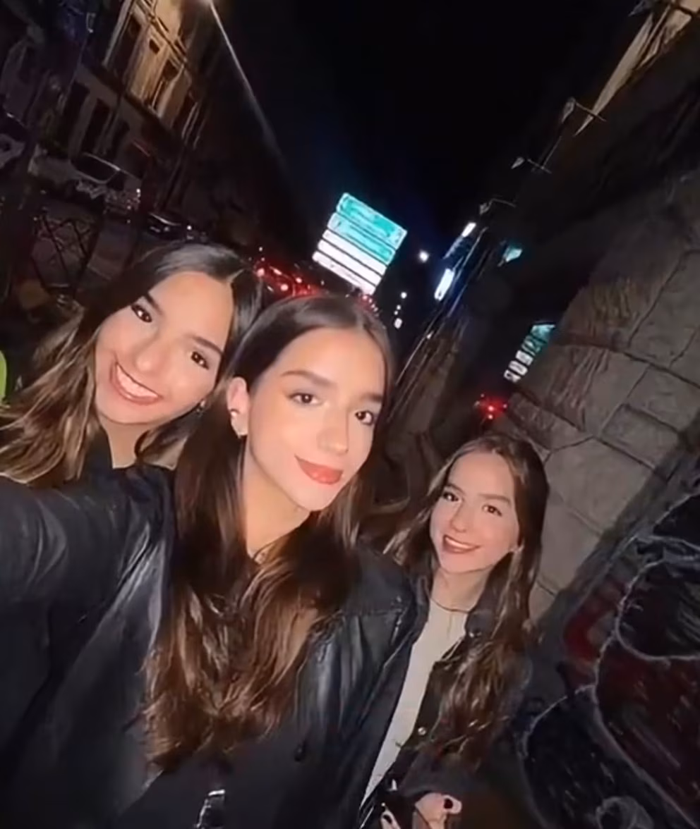 Las trillizas eran muy unidas, solo sobrevivió Ana María que sigue luchando por su vida. 
