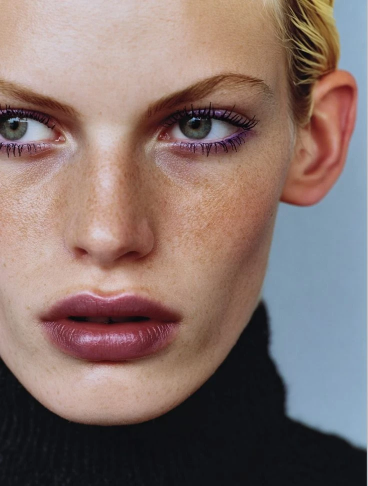 Eye maxxing: el truco de maquillaje viral que encuentra el color ideal para que tus ojos se vean más luminosos