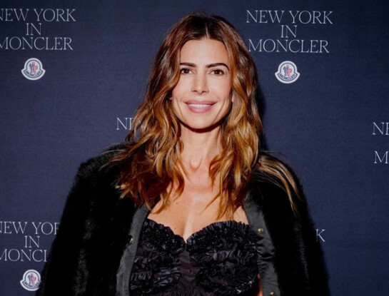 Juliana Awada llevó el vestido negro más glamoroso: strapless, de tafetán y con volados