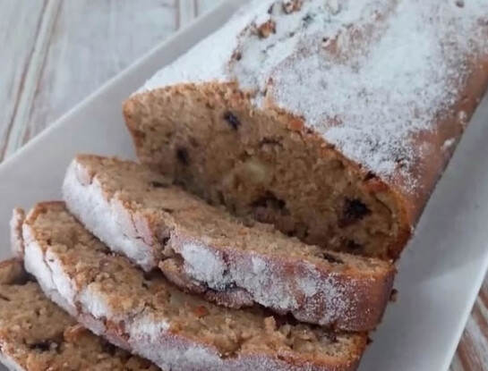 Budín de manzana, nuez y chips de chocolate: la receta integral, húmeda y fácil que es perfecta para el mate