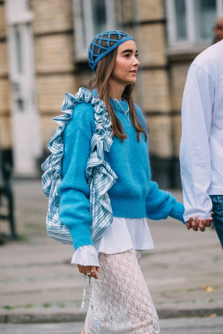 Guía de estilo: cómo sumar el turquesa a tus looks de entretiempo 