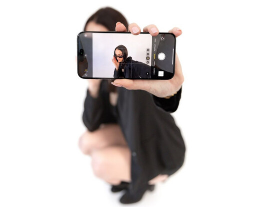 Cómo salir mejor en las fotos: los 3 trucos de un experto en moda y publicidad