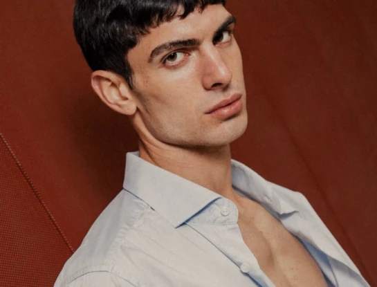 De barrendero y futbolista a debutar en BAFWeek: el mensaje de Instagram que cambió la vida de Martín Cols