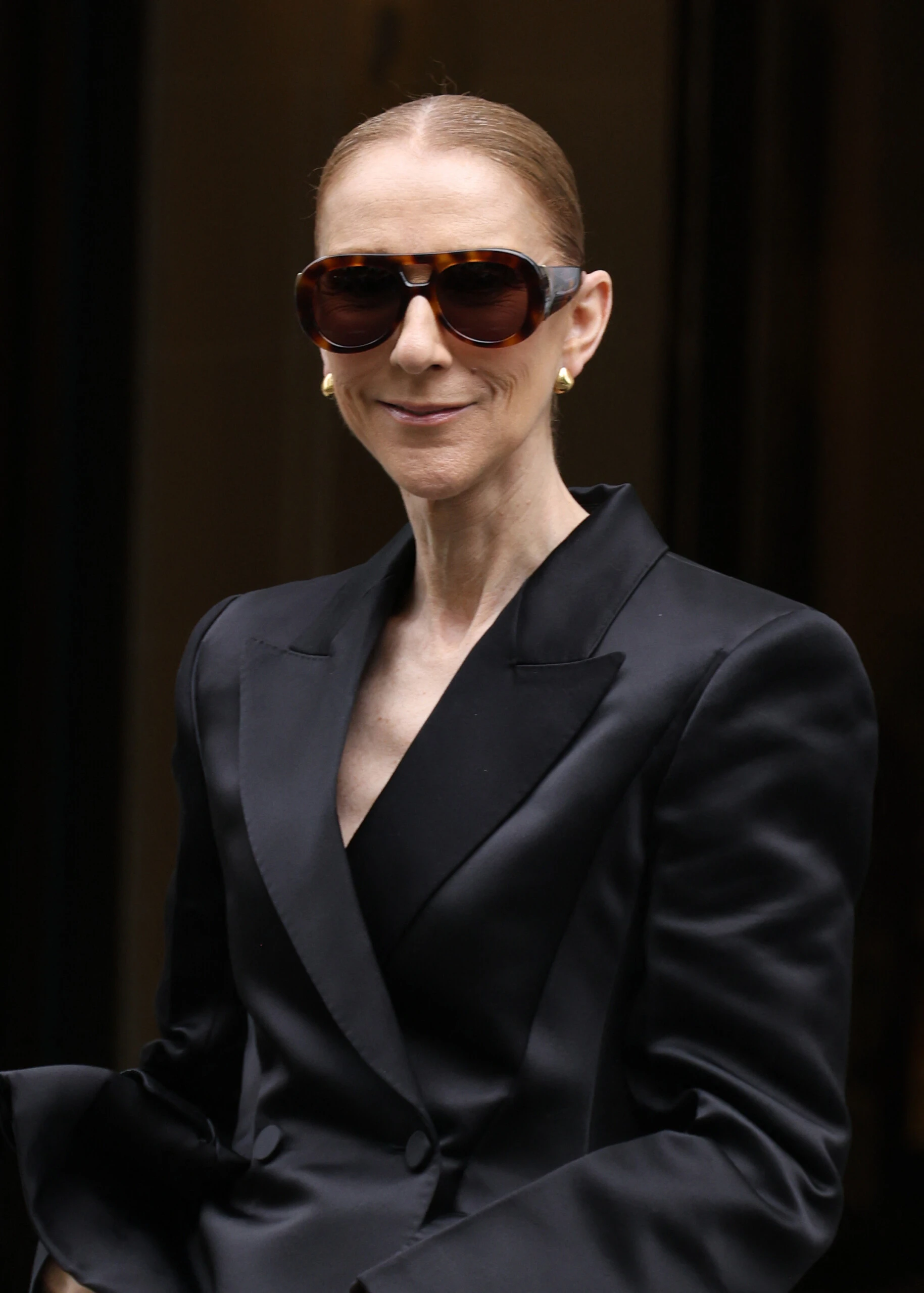 Celine Dion y su look súper chic con jeans.