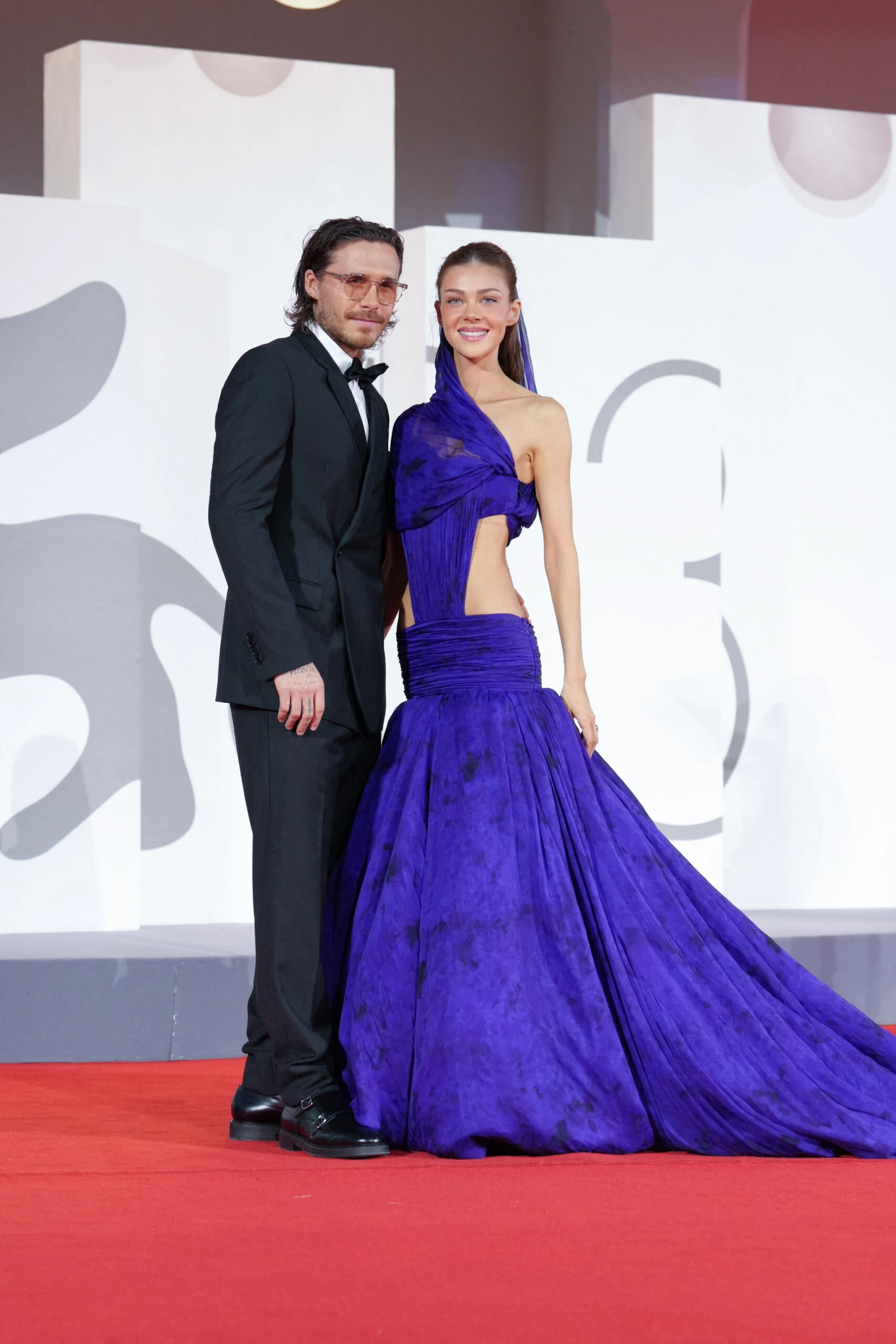 Brooklyn Beckham y Nicola Peltz deslumbraron en el 83ª Festival de cine Internacional de Venecia.