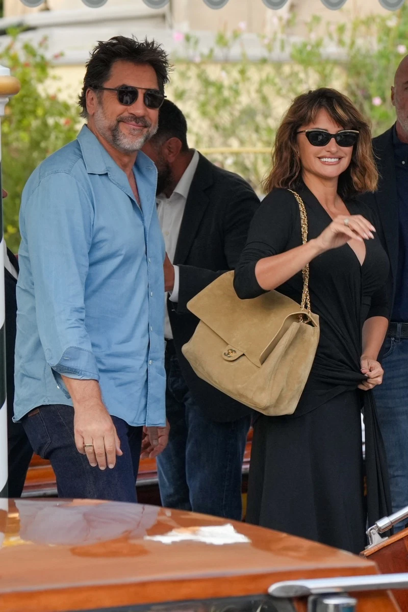 Penélope Cruz deslumbra en Venecia con un look effortless de inspiración parisina