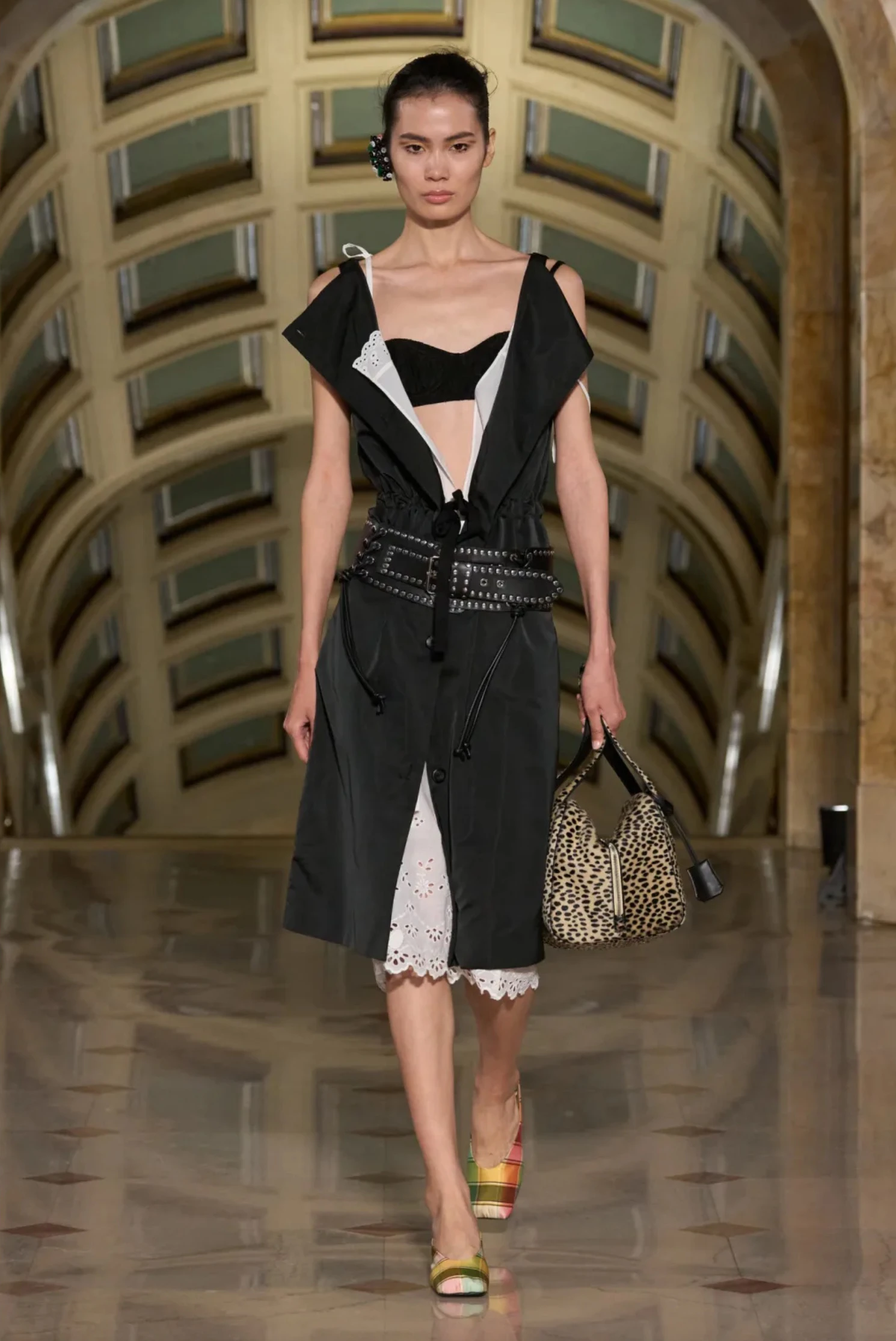 Desfile Altuzarra primavera/verano 2027.