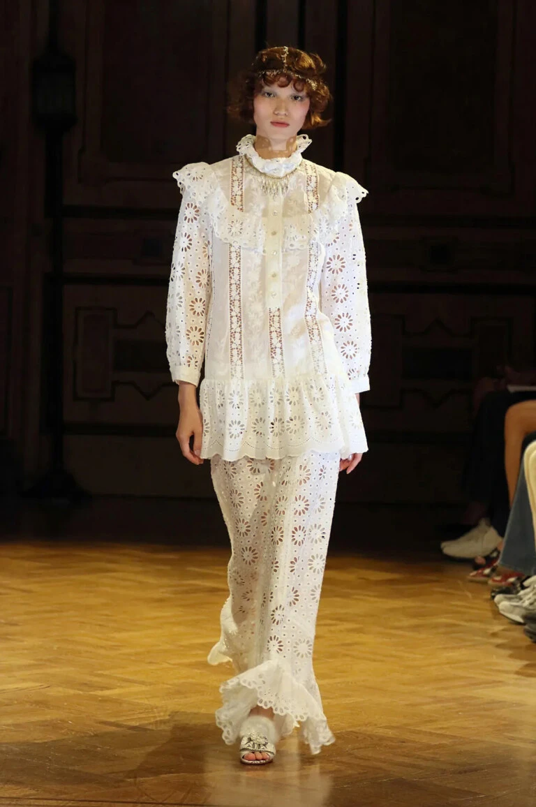 Anna Sui primavera verano 2027.