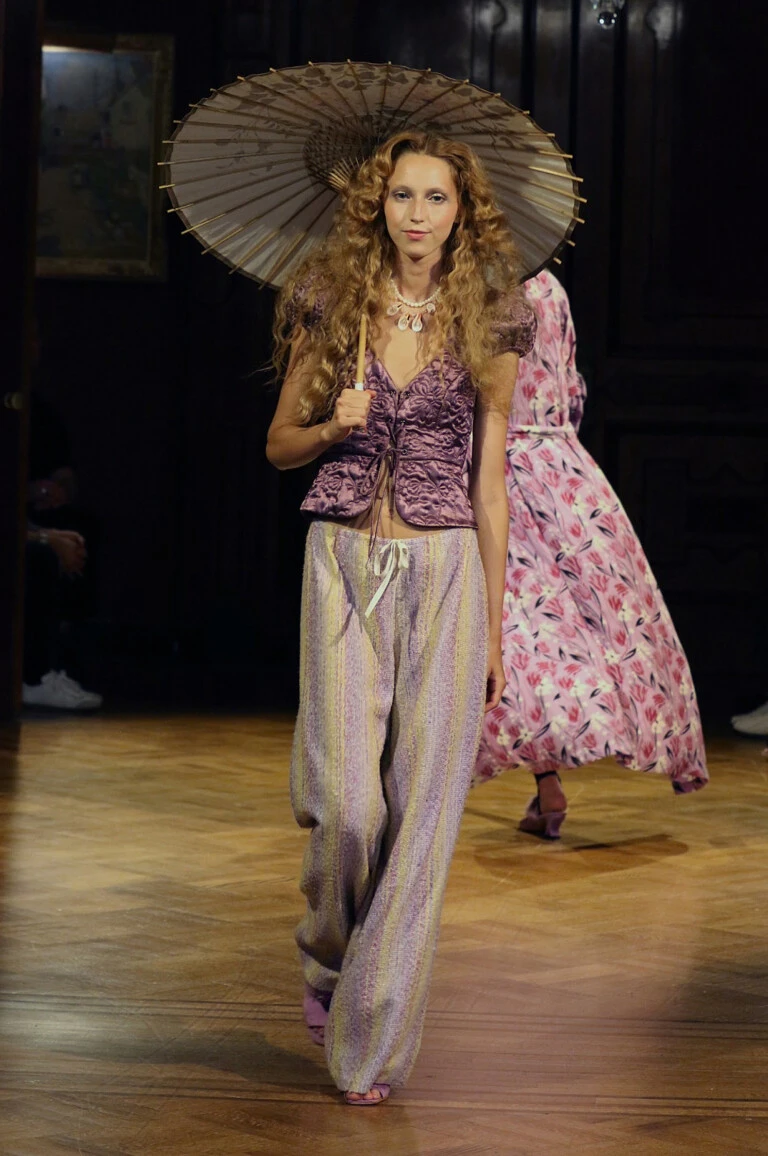 Anna Sui primavera verano 2027.