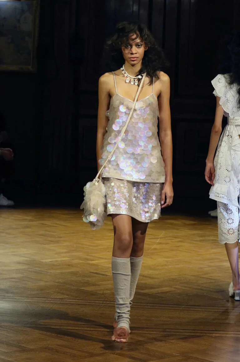 Anna Sui primavera verano 2027.