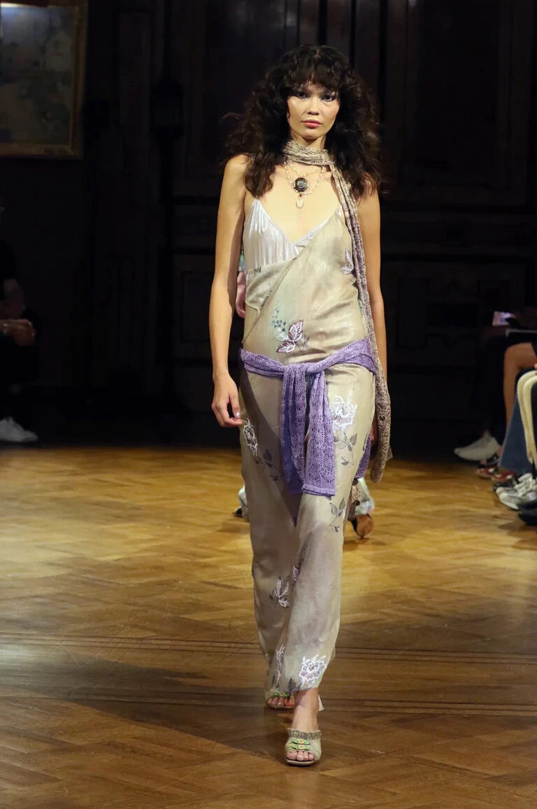 Anna Sui primavera verano 2027.