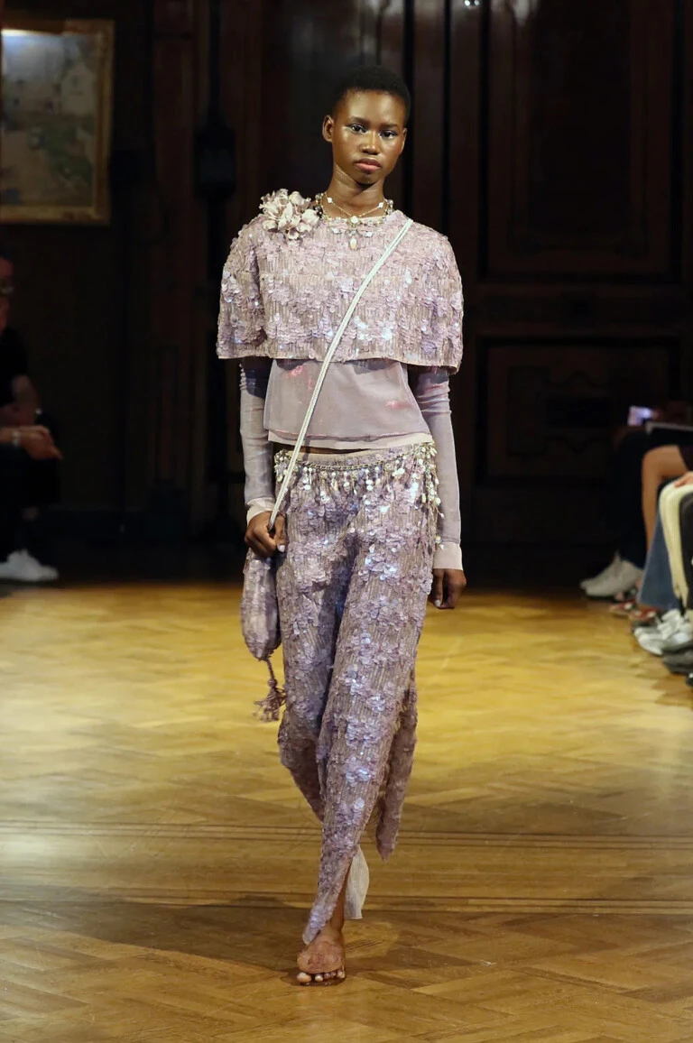 Anna Sui primavera verano 2027.