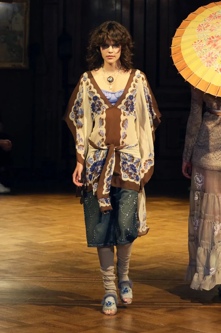 Anna Sui primavera verano 2027.
