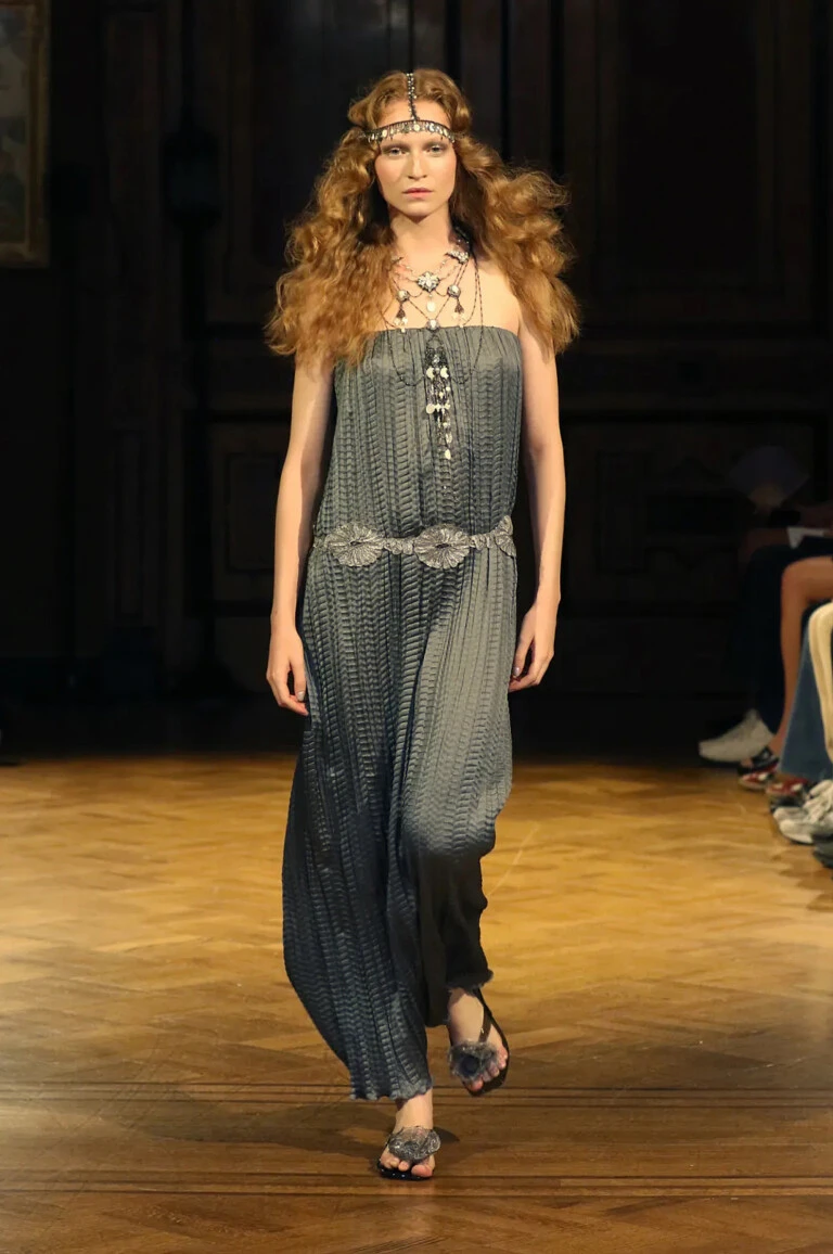 Anna Sui primavera verano 2027.