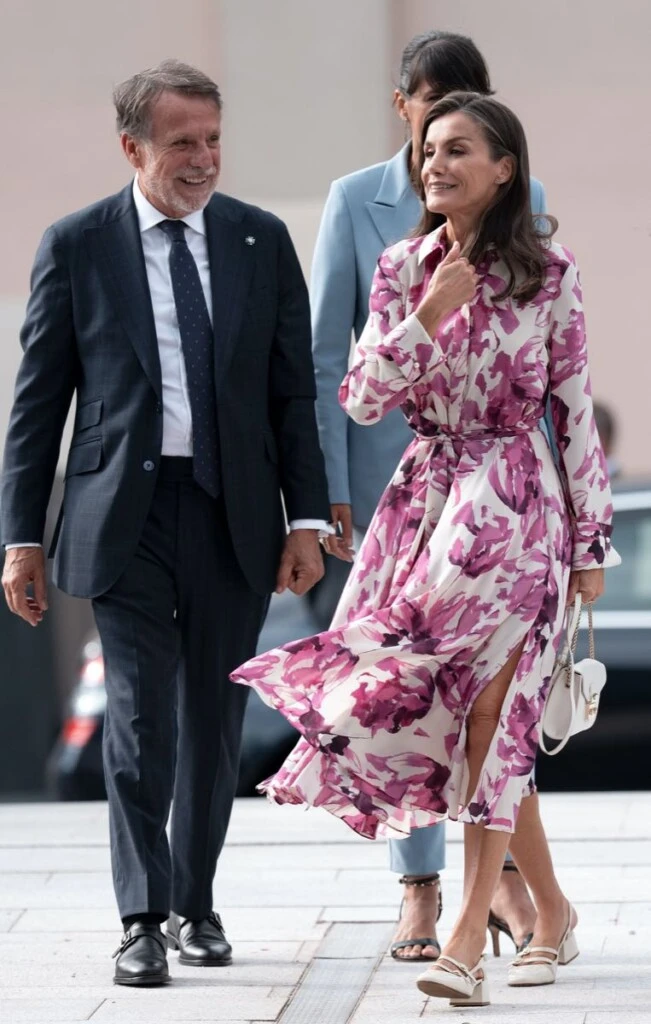 Letizia con un look primaveral