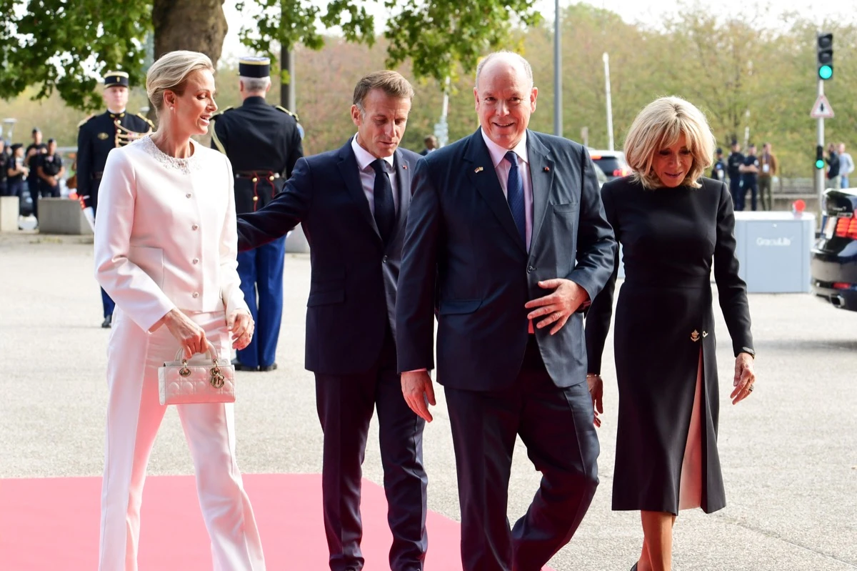 Charlene de Mónaco y el privilegio del blanco: su look Dior ante el Papa León XIV