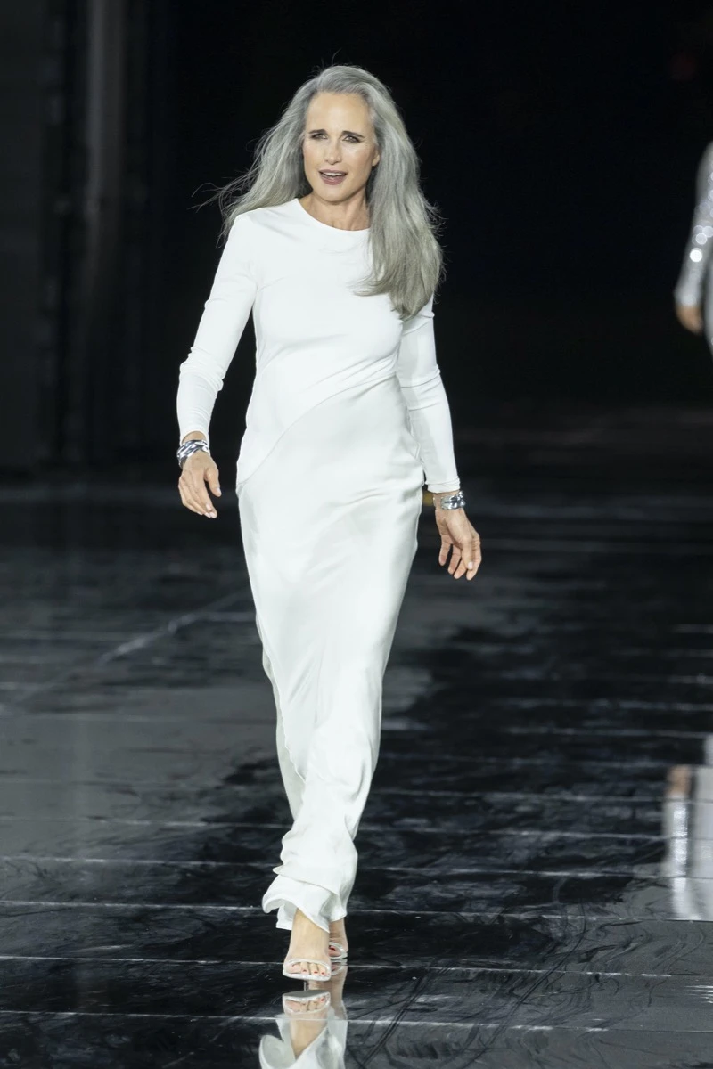 De Celine Dion a Kendall Jenner, el desfile de la Semana de la Moda de París con las embajadoras de la belleza global