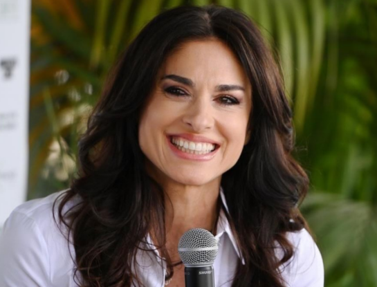 Gabriela Sabatini llevó el cottagecore a su versión más sofisticada con un vestido floral