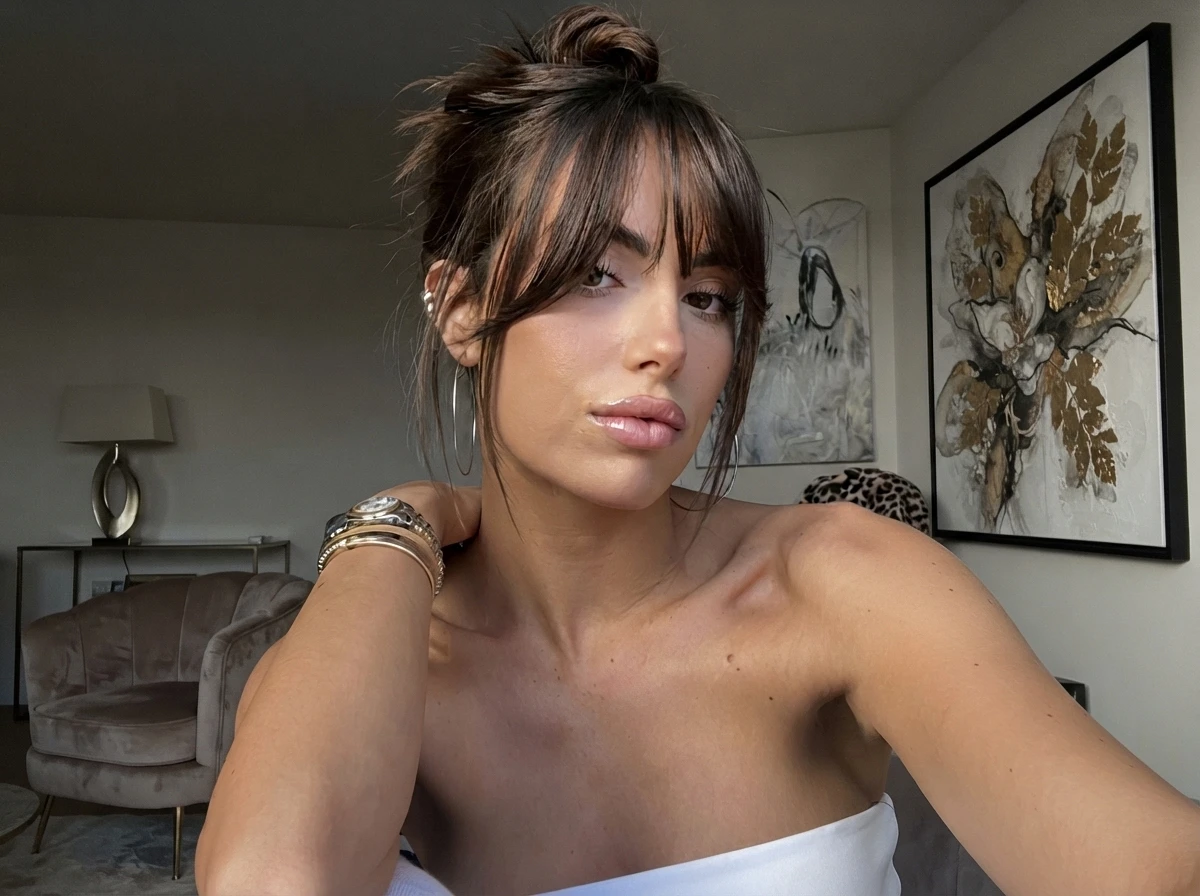 Whisper fringe: cómo llevar el flequillo liviano que es tendencia esta primavera