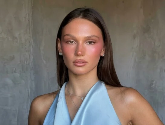 Piel jugosa, rubor extendido y sombras pastel el maquillaje que define la temporada DESTACADA