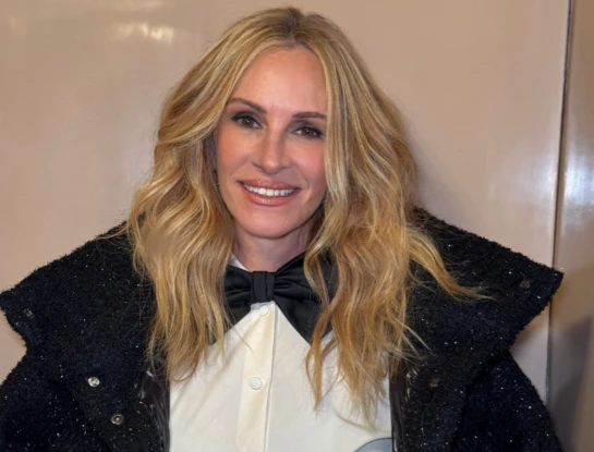 Julia Roberts sorprendió en Nueva York con un look masculino y sofisticado