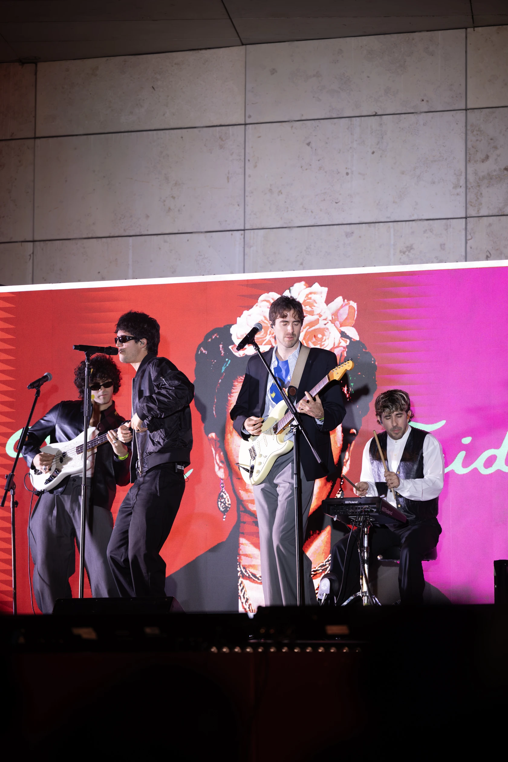 La banda argentina Silvestre y La Naranja fue la encargada de cerrar la noche con un show en vivo