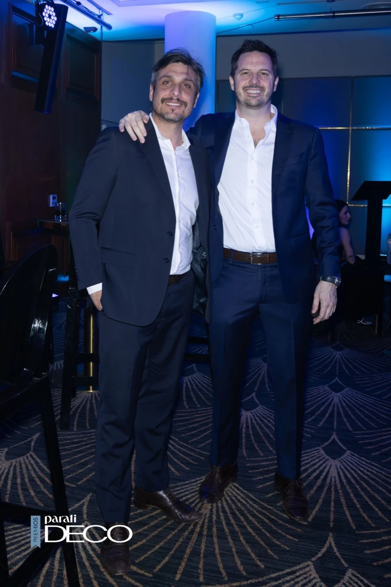 Matías Rosado, productor del evento histórico de entrega de premios para ti DECO y Juan Astibia.