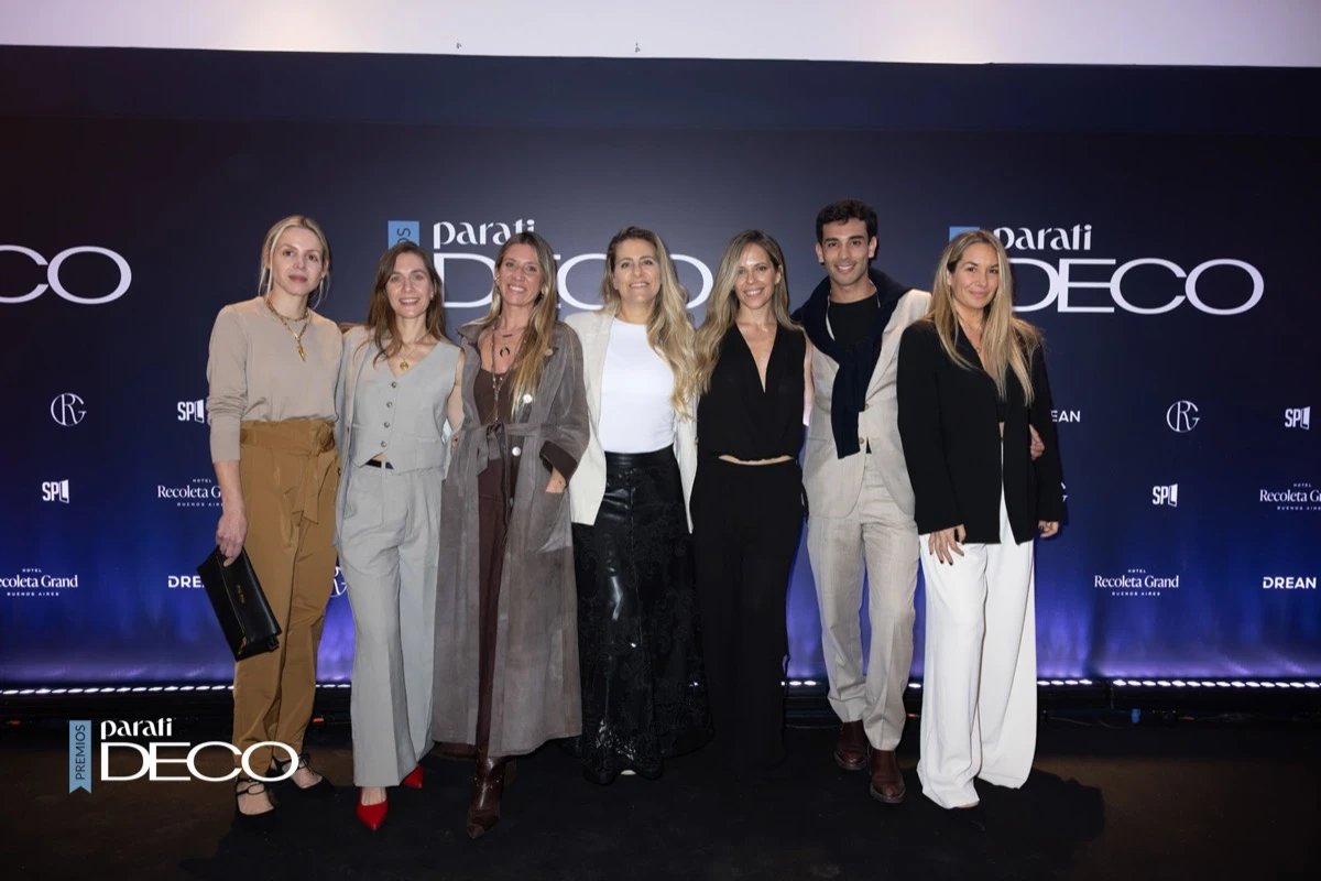 Victoria Blanco, Paula Biglieri, Karen Garber, Estefi Astibia, Martín Casabe y Malu Satzger.