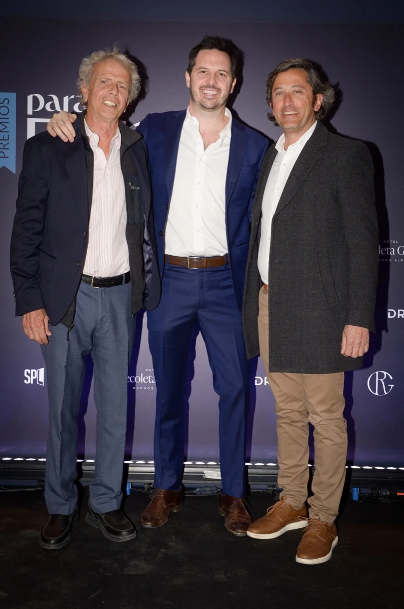 Marcos Malbrán, Presidente de Casa FOA, Juan Astibia, CEO de Atlántida, y Juan Blas Fernández, Director General de Casa FOA.
