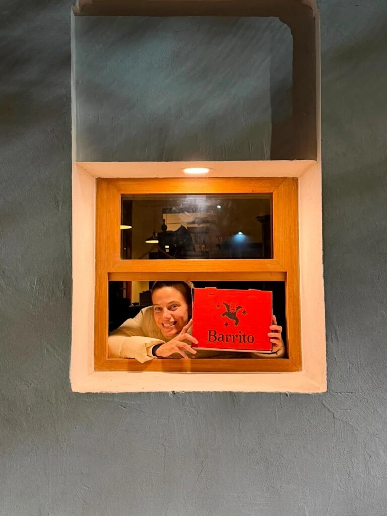 Antes de convertirse en cantina, Barrito funcionaba exclusivamente con pedidos a domicilio y take away. 