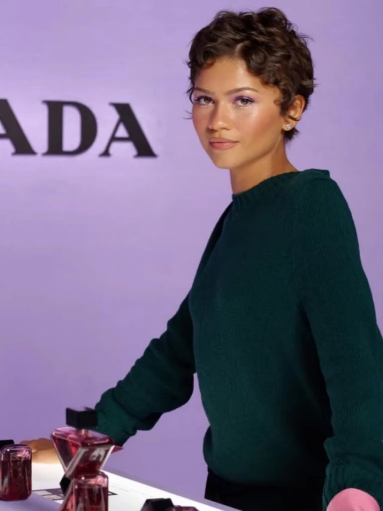 zendaya corte pixie