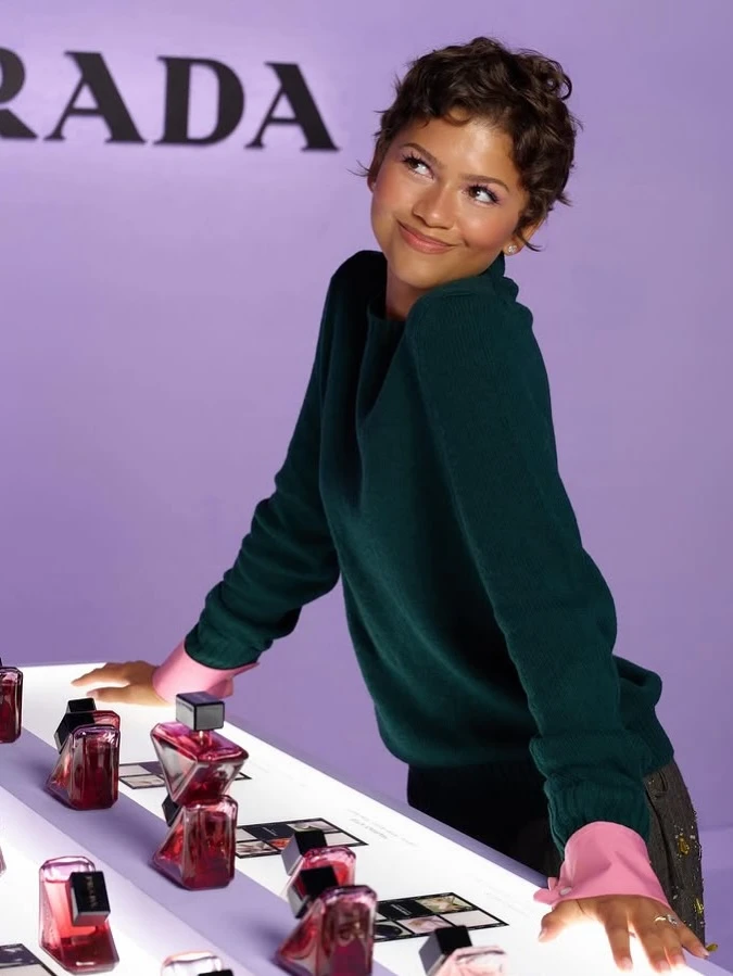 zendaya corte pixie