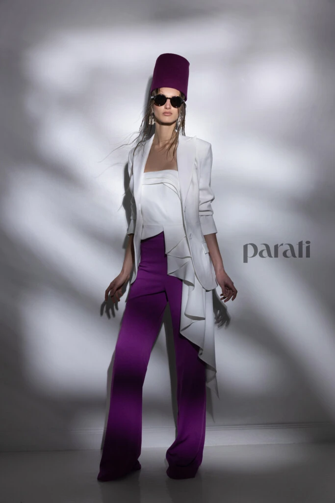 Tailleur de saco, top irregular y pantalón @gustavocadile Sombrero vintage anteojos @bplusd y aros @flaneurba.
