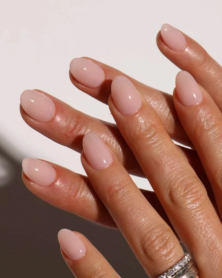 Manicura de primavera: los tonos que reemplazan al nude esta temporada