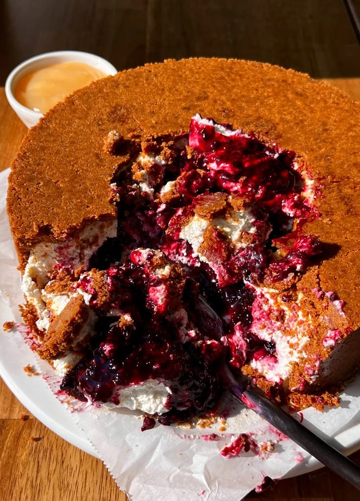 Cheesecake de frutos rojos invertido. Foto: Pinterest