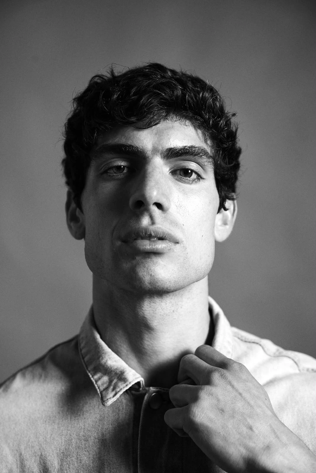 De barrendero y futbolista a debutar en BAFWeek: el mensaje de Instagram que cambió la vida de Martín Cols