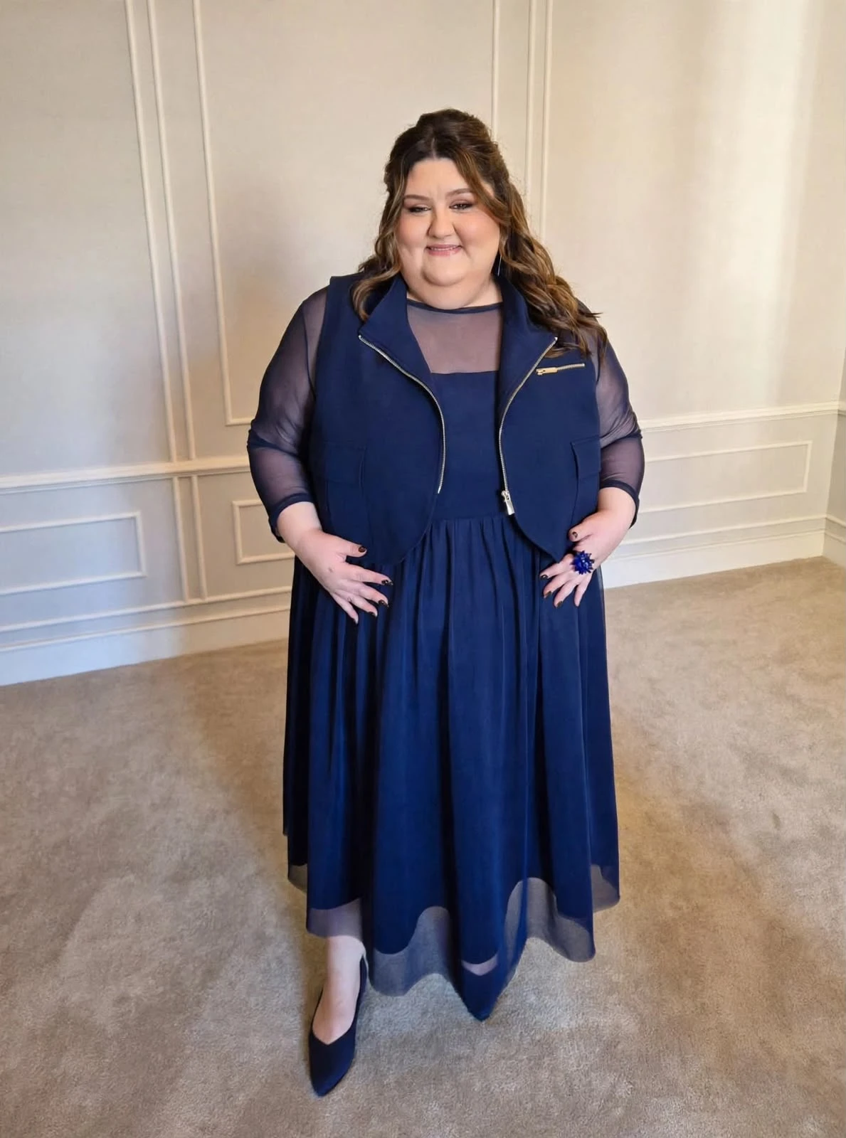 Carolina  y un total look azul de Cynthia Martos.