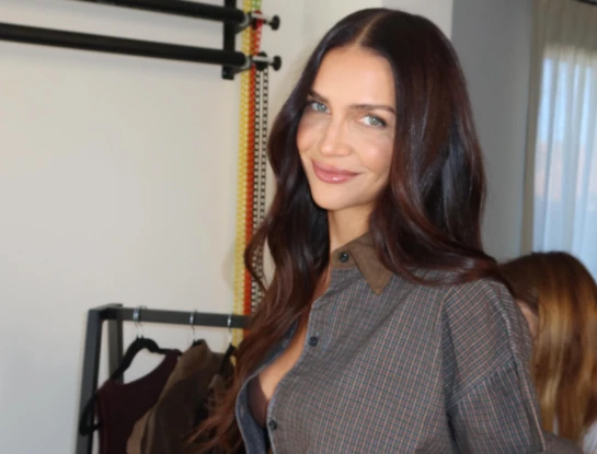 Zaira Nara tiene el calzado más original para combinar con jeans bootcut y te mostramos cómo llevarlo