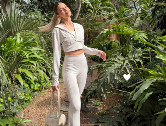 Off white y estilo sporty chic: el look de Cande Ruggeri que marca tendencia