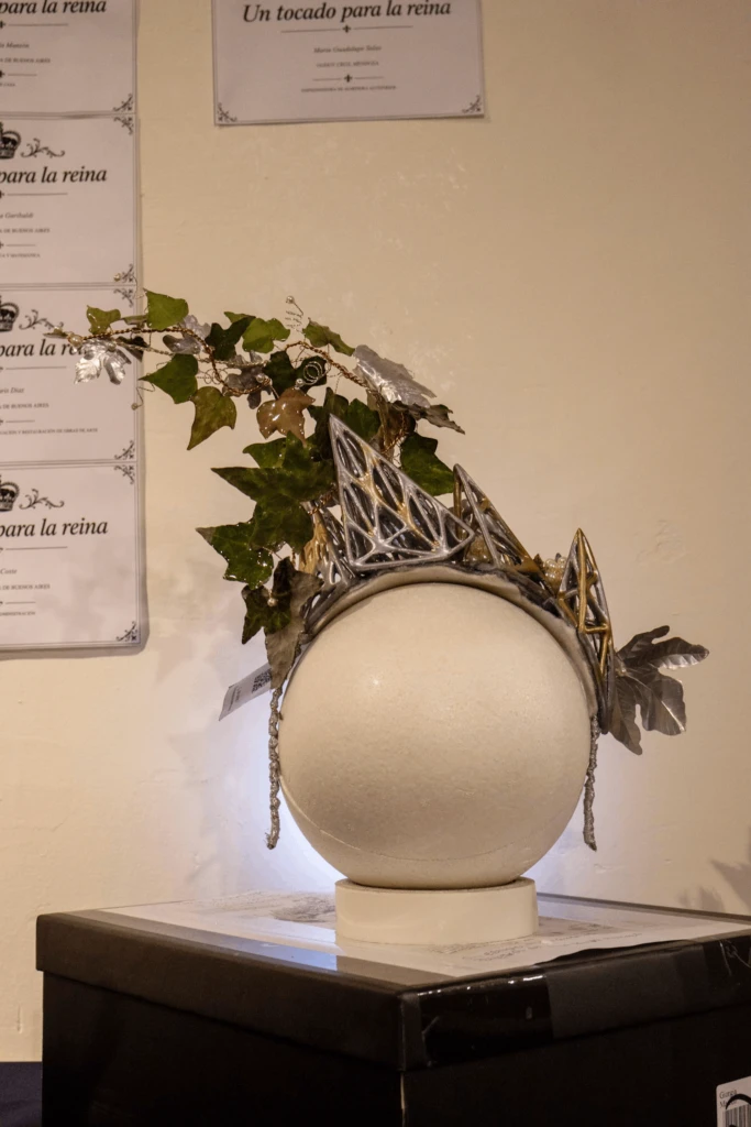 Un tocado para la Reina