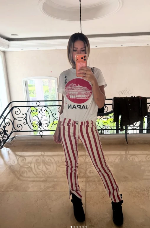El look de la China Suárez con el pantalón más viral de la temporada.